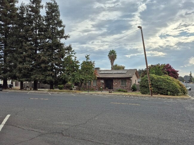 Building Photo - 6946 3rd St Rental