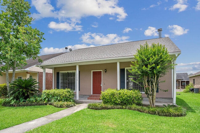 Building Photo - 17418 Deer Lake Ave