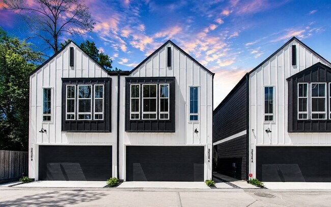 Building Photo - 2626 W Tidwell Rd Unit B