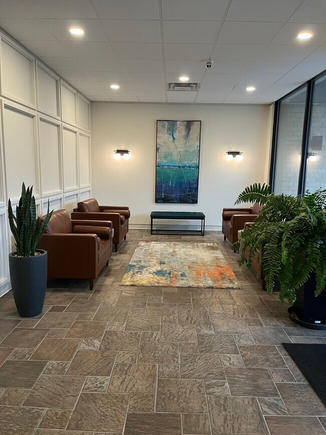 Photo - 619 King St Unit 402