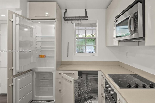 Photo - 3130 Bird Ave Unidad 3