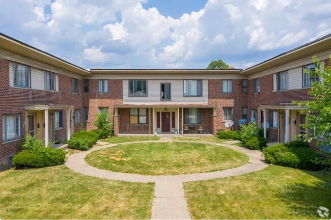 Building Photo - 23600 Schoolcraft Rd Rental