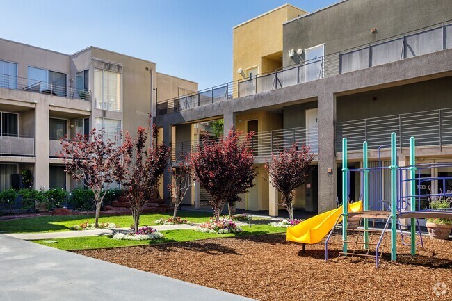 Building Photo - Parc Ridge Apartments