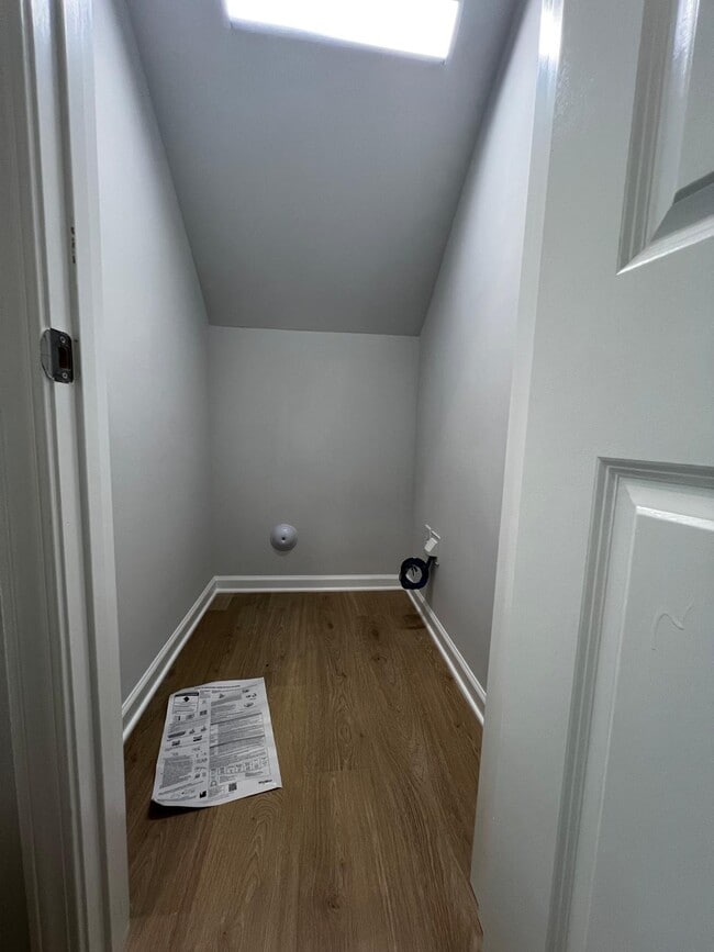 Photo - 168 Kobus Ct