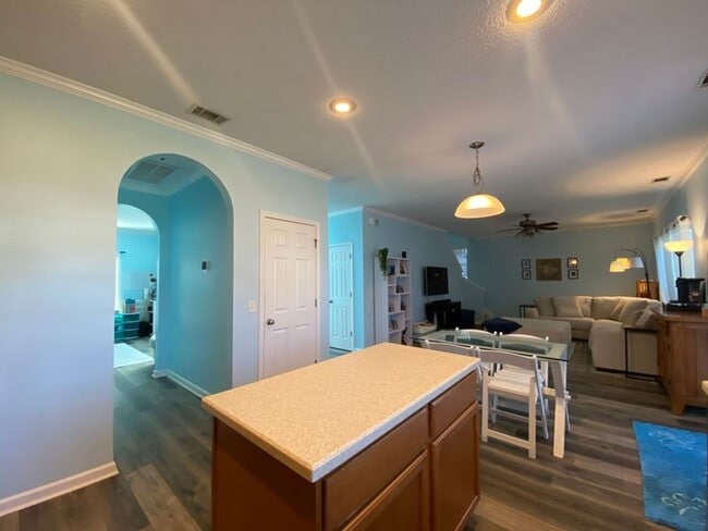 Photo - Beautifully Maintained Home in Prime Savannah Location