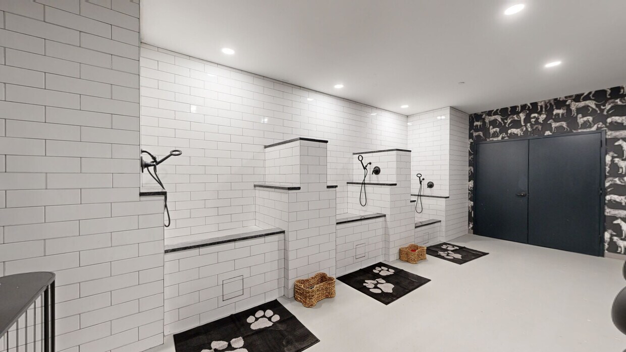 Photo - The Reyburn Apartments