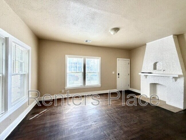 Photo - 120 N Birmingham Pl