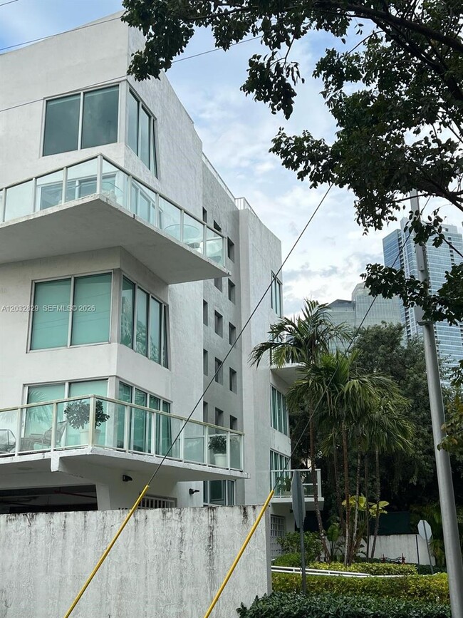 Photo - 1650 Brickell Ave Unit 206