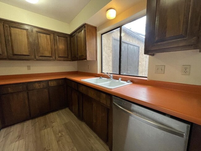 Photo - 331 Cheryl Ct