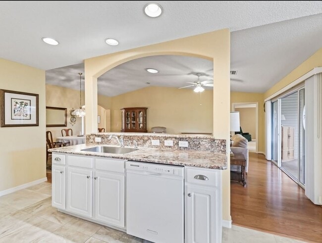 Photo - 32937 Enchanted Oaks Ln