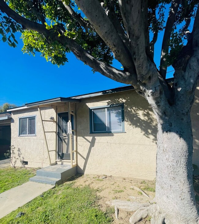 Photo - Santa Paula Apartments