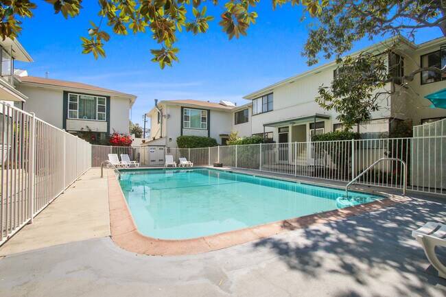 Photo - 3144 S. Barrington Ave in Mar Vista - Has ...