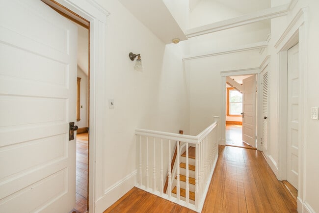 Photo - 124 Lexington Ave Unidad B