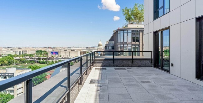 Photo - 1000 South Capitol