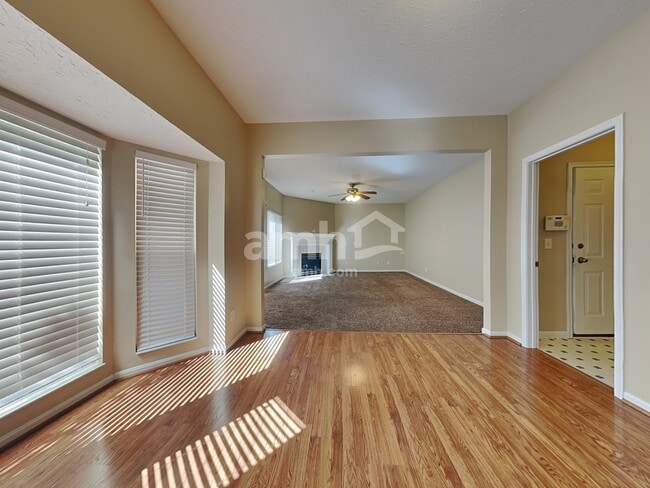 Photo - 6259 Castle Oak Dr