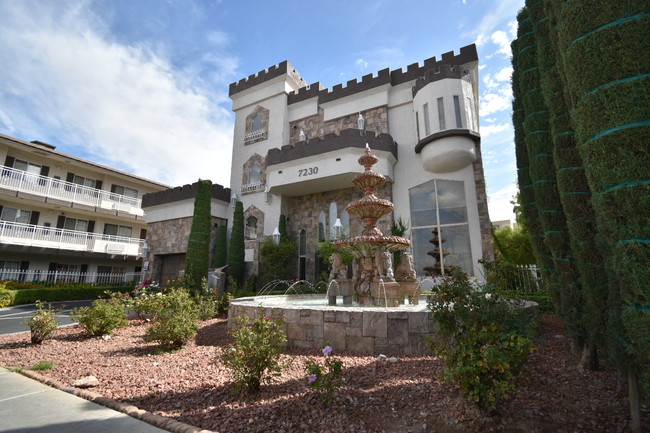 Building Photo - Manor Suites Rental