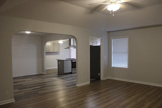 Photo - 110 Sandalwood Dr