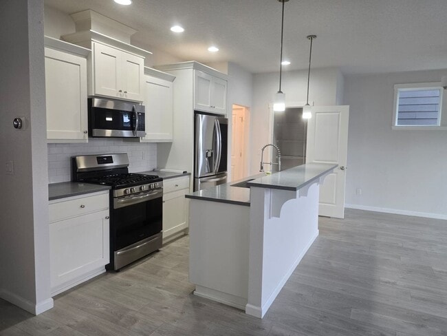 Photo - 173 N 7th Ave