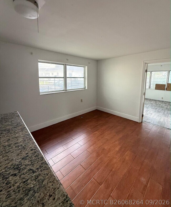 Photo - 1735 Jackson St