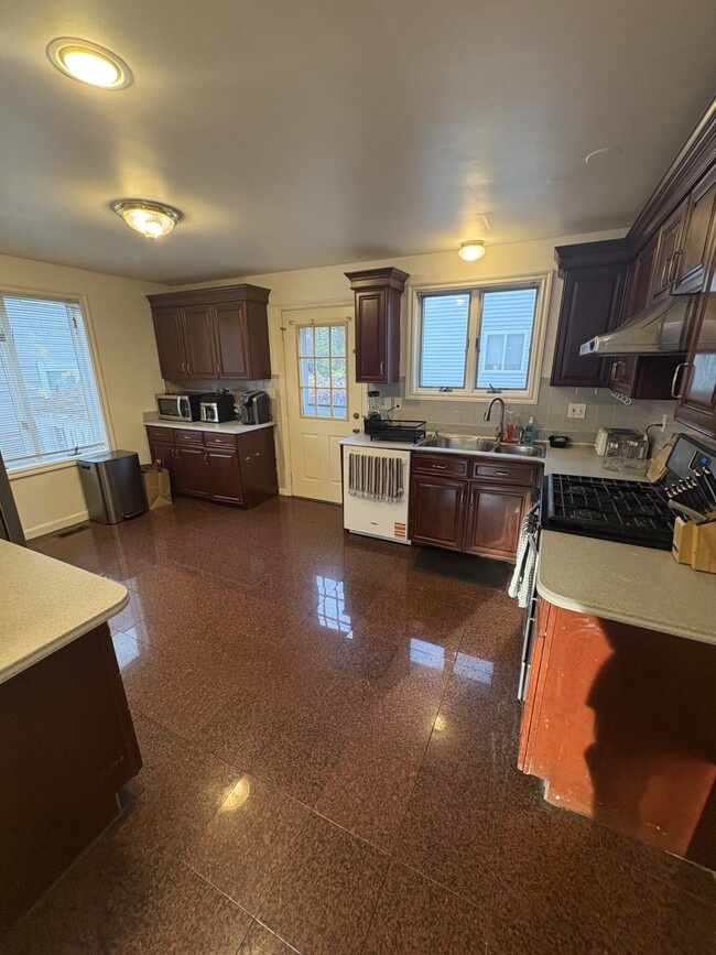 Photo - 309 Beacon St Unit 1