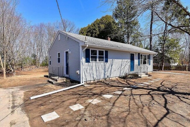Building Photo - 291 Crompton Rd Rental