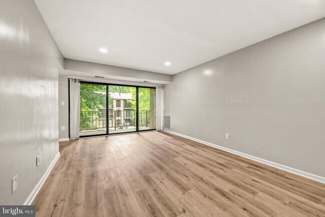 Photo - 2045 Royal Fern Ct Unidad 41/11C