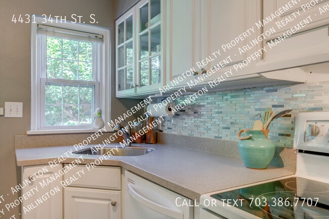 Photo - 4431 34th St S