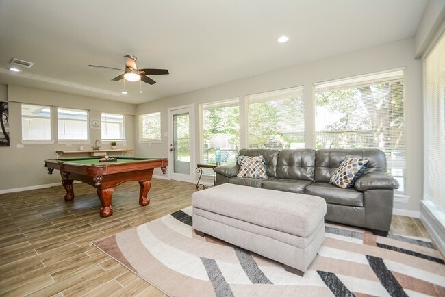 Photo - 114 Springs Edge Dr