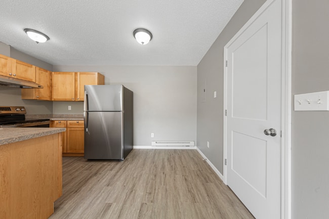 Photo - 1402 Division St W Unit 1