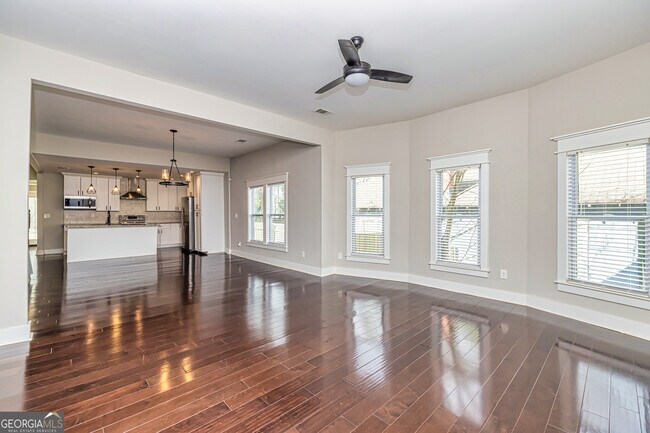 Photo - 1678 Dorsey Ave