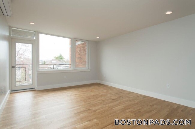 Photo - 334 Harvard St Unidad H4