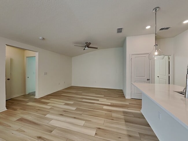 Photo - 1052 Papaya Cir.
