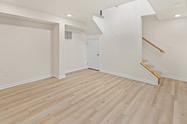 Photo - River Pointe