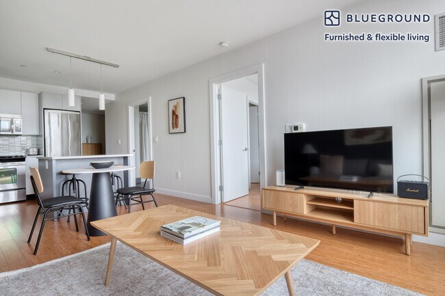 Photo - 311 W Illinois St Unit FL10-ID834