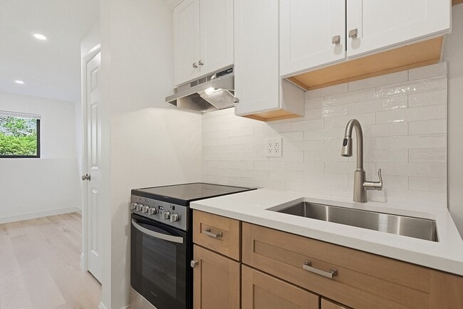 Photo - 800 County St Unit 3