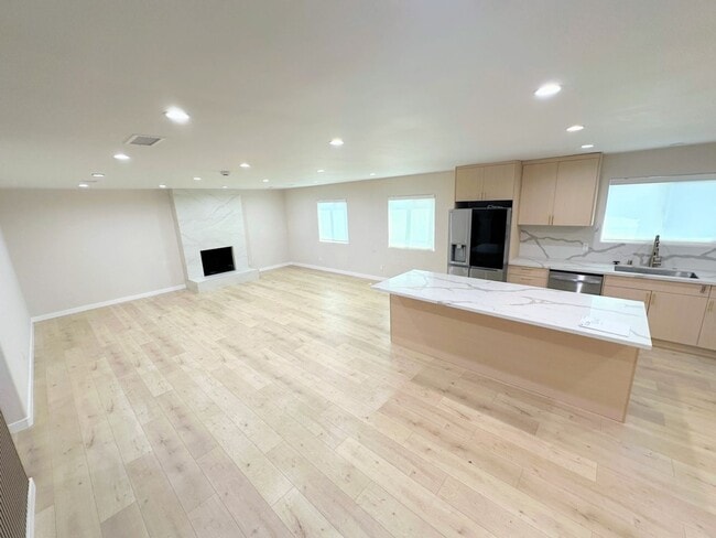 Photo - 6722-6724 Hesperia Ave. &amp; 18020 Welby Ave. Unit 6724 Hesperia Ave. (Main House)