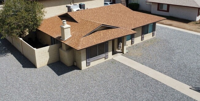 3352 W Harmont Dr