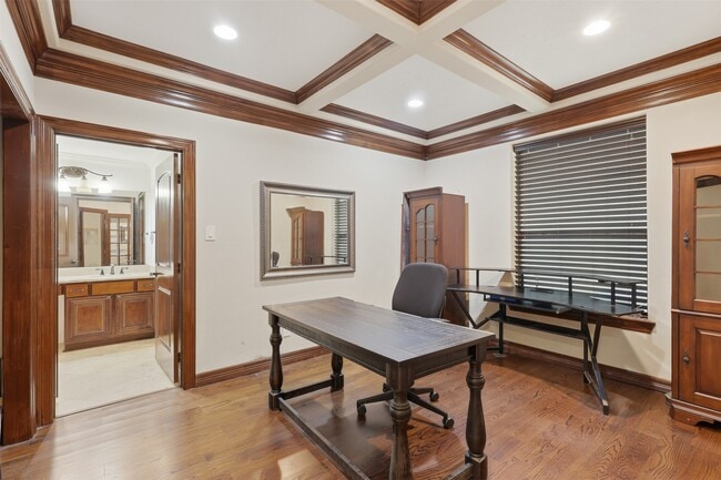 Photo - 5330 Fayette St
