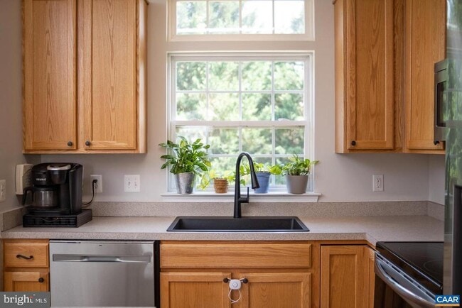 Photo - 662 Holly Hill Dr