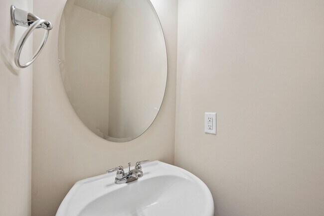 Photo - 82 Whitesell Way