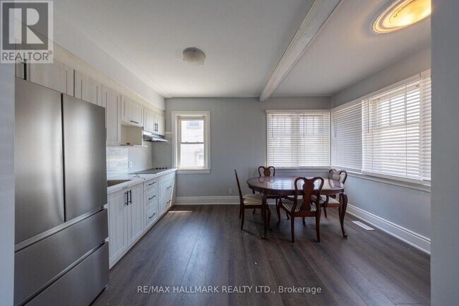Photo - 559 Ritson Rd S