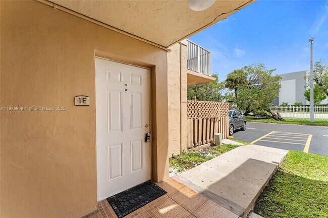 Photo - 4300 NW 79th Ave Unit 1E