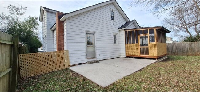 Building Photo - 711 Lafayette Ave