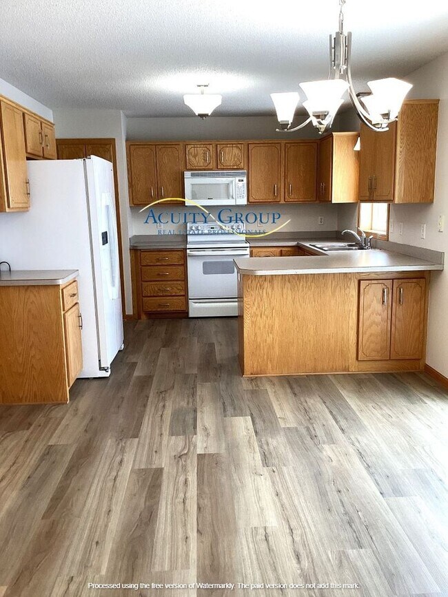 Photo - 3BR, 3BA Three Level Split in Zimmerman