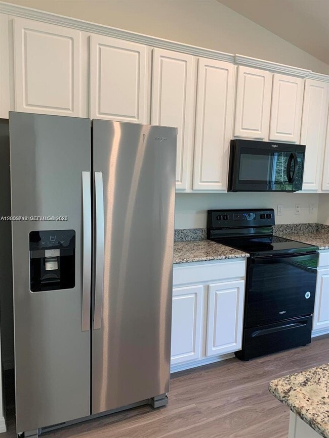 Photo - 2217 SW Halissee St