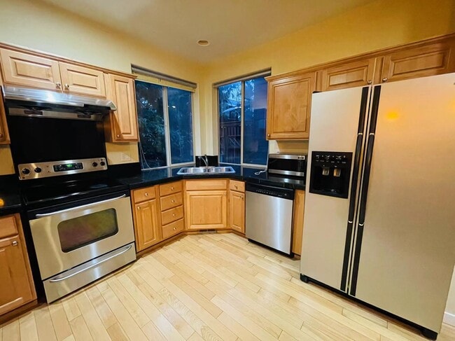 Photo - 2551 NW Byrne Terrace