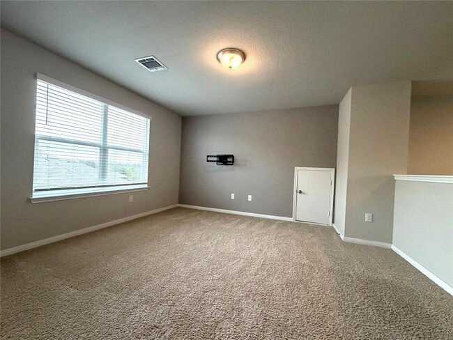 Photo - 14017 Macquarie Dr