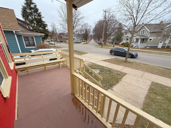 25 S Randall Ave