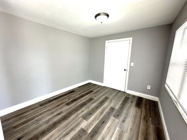 Photo - 2117 Mitchell Ct Unit 2117 Mitchell Ct Front