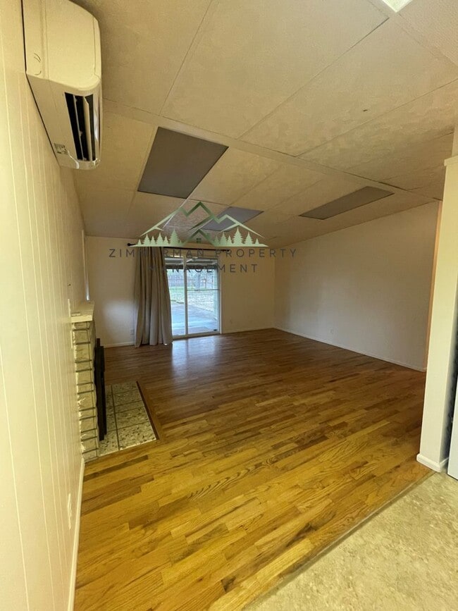 Photo - Quiet Friendly Street Neighborhood 3bd/1ba House